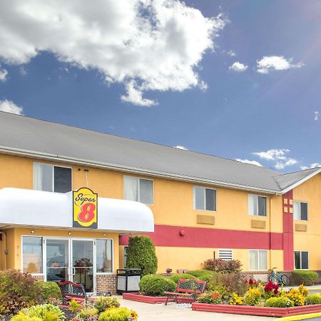 Super 8 By Wyndham Medina Hotel Exterior photo