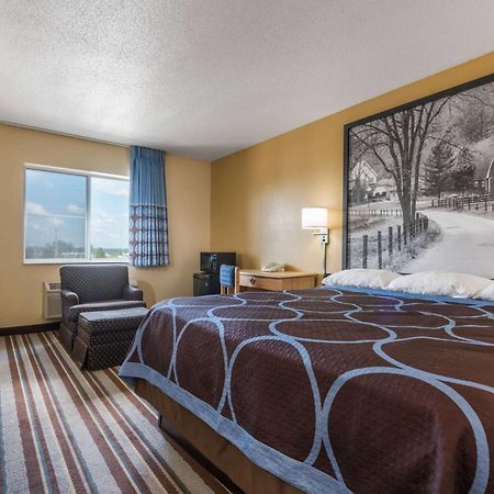 Super 8 By Wyndham Medina Hotel Exterior photo